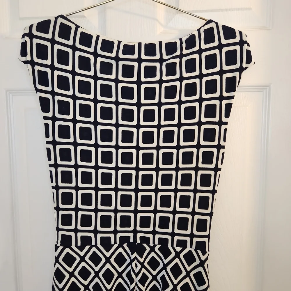 Lauren Ralph Lauren Shift Dress Sz: 8 Navy and White Geometric Dress - Picture 8 of 13